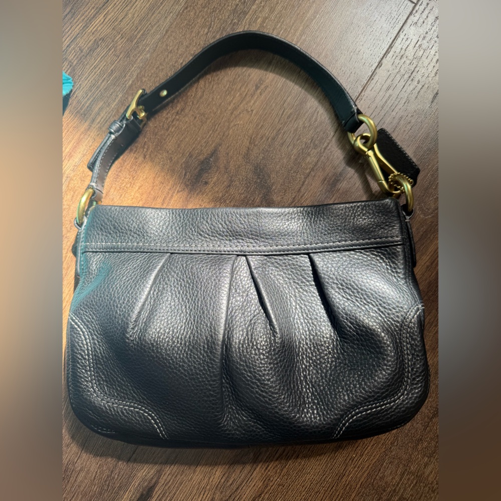 Vintage Coach Hamptons Black Pebbled leather Pleated hobo shoulder bag. Y2K EUC